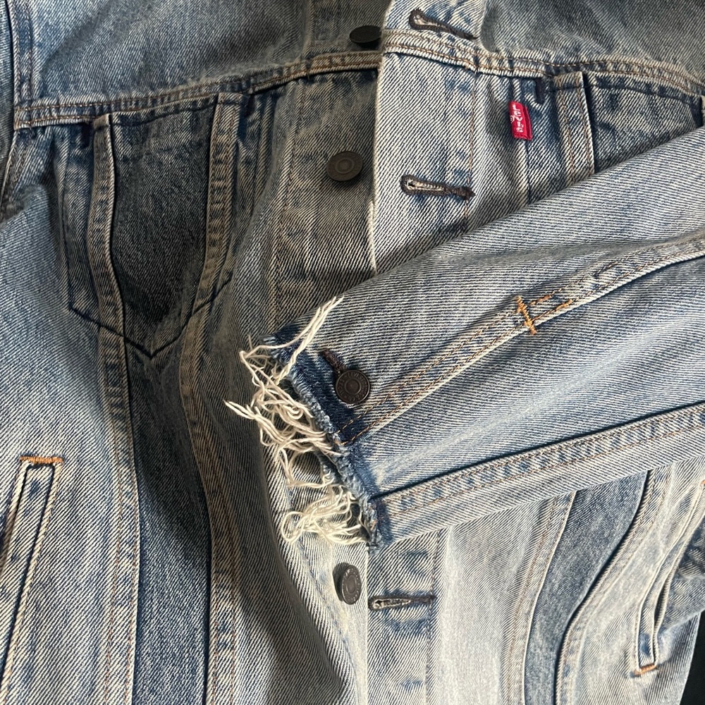 Levi’s Trucker Jacket - image 3